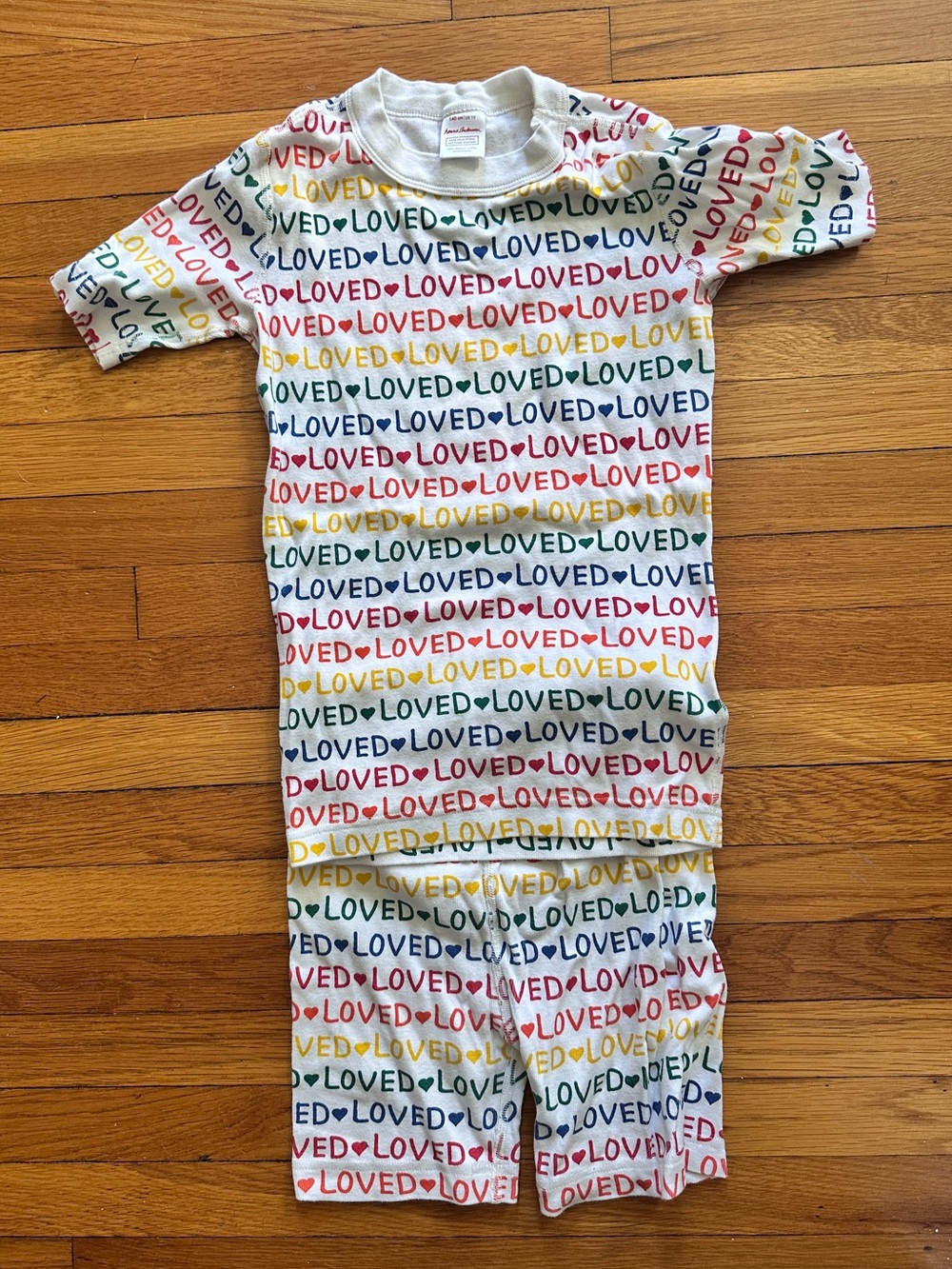 Hanna Andersson White Rainbow "LOVED" Unisex Short Sleeve Pajama Set